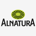 Alnatura Logo mit grüner Sonne über stilisierten Feldern und Markenname ALNATURA in schwarzer Schrift darunter